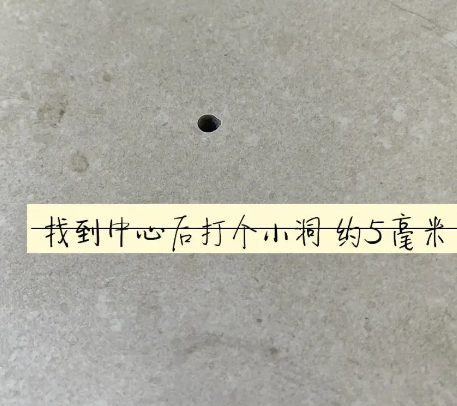 珠海市瓷砖空鼓维修公司专业解答在瓷砖铺贴过程中，如果砂料搅拌不均匀，将会带来以下问题